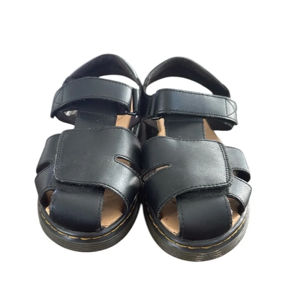 DR. Martens Youth Moby II sandals Size 5